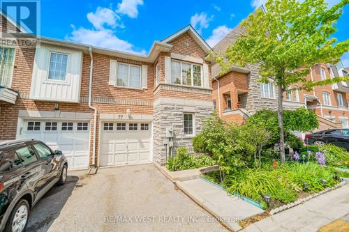 70-77 Norman Wesley Way, Toronto (Downsview-Roding-CFB), ON, M3M3H3 | Card Image