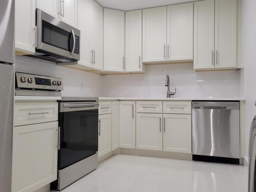 apt-303-733 Se 1st Way, Deerfield Beach, FL, 33441-5302 | Card Image