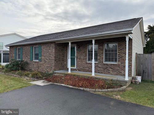 111 Meadowview Ct, WINCHESTER, VA, 22602-6515 | Card Image