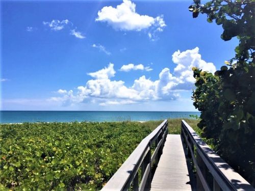 1405 Treasure Cove Ln, Vero Beach, FL, 32963-2506 | Card Image