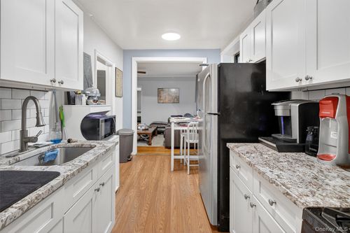 2d-475 Bronx River Rd, Yonkers, NY, 10704-2572 | Card Image