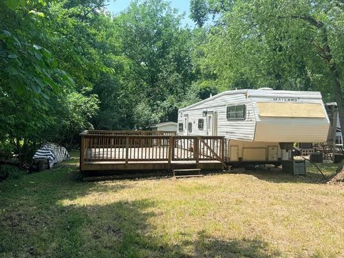 17-164 Woodhaven Dr E, Sublette, IL, 61367 | Card Image
