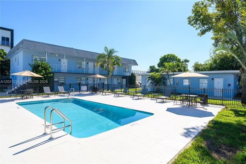 23-1020 N Victoria Park Rd, Fort Lauderdale, FL, 33304-2414 | Card Image
