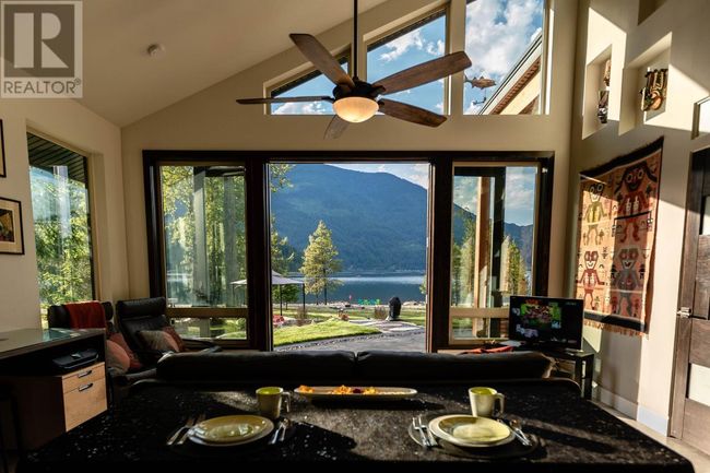 179 Kootenay Lake Rd, House other with 2 bedrooms, 2 bathrooms and 12 parking in Procter BC | Image 35