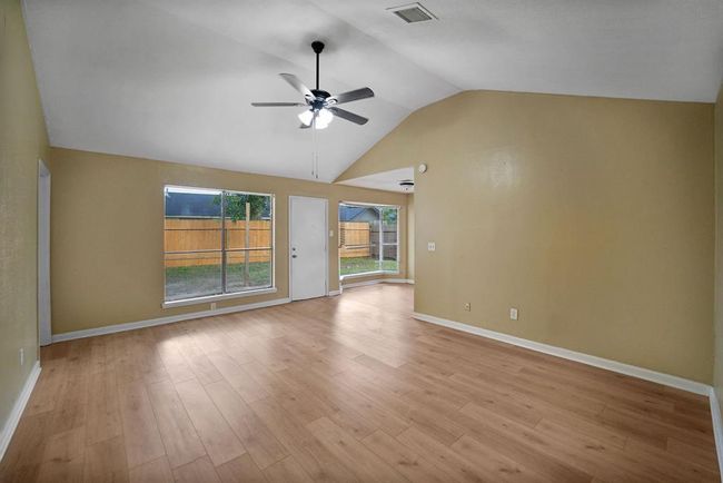 7015 Grackle Dr, House other with 3 bedrooms, 2 bathrooms and 2 parking in Cypress TX | Image 4