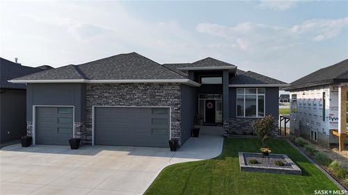 222 Albright Crescent, Warman, SK, S0K4S0 | Card Image