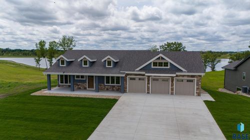 243 Sandpiper Ln Lane, Wentworth, SD, 57075 | Card Image