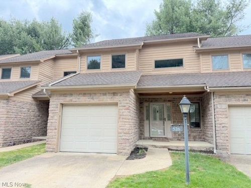 526 Oakdale Dr, Dover, OH, 44622-9493 | Card Image