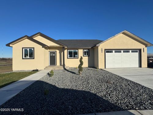 704 San Mateo Ave, Sunnyside, WA, 98944 | Card Image