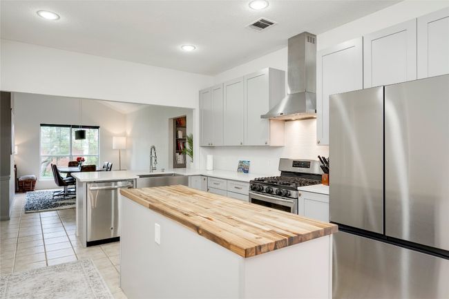 6502 Walebridge Ln, House other with 3 bedrooms, 2 bathrooms and 4 parking in Austin TX | Image 18