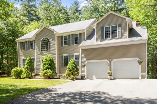 60 Sugar Rd, Bolton, MA, 01740-1081 | Card Image