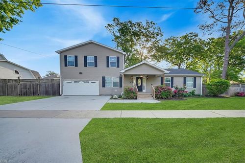 443 Pinewood Dr, Virginia Beach, VA, 23451-4422 | Card Image