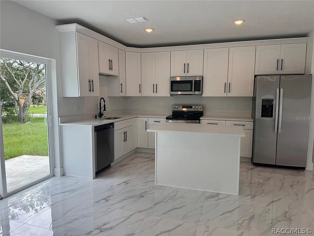 Residential Lease in Citrus Springs 3