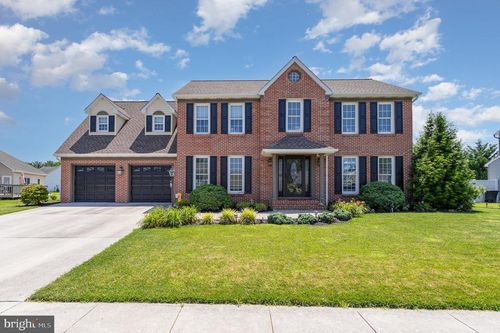 421 Dart Dr, HANOVER, PA, 17331-1386 | Card Image