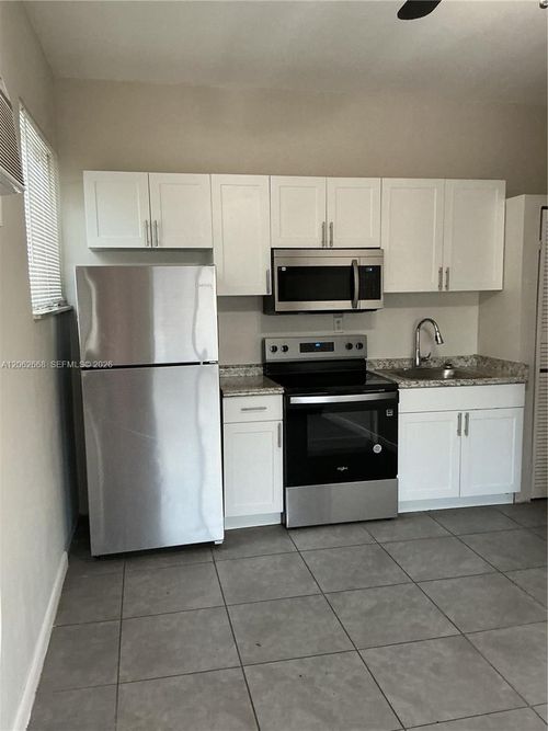 a-2331 Hayes St, Hollywood, FL, 33020-3464 | Card Image
