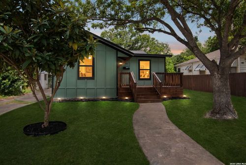 923 Chicago Blvd, San Antonio, TX, 78210-5113 | Card Image