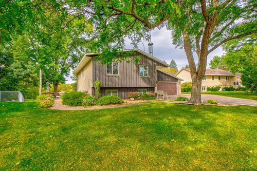 2660 Fairlawn Dr, Stillwater, MN, 55082-5344 | Card Image