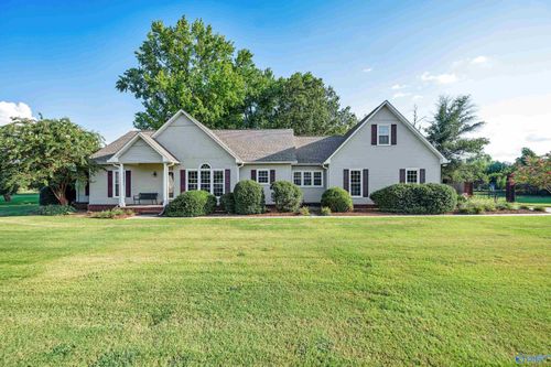 17950 Jeffery St, Athens, AL, 35611-5656 | Card Image