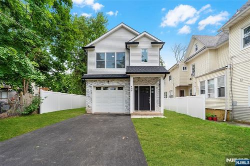 409 John St, Plainfield, NJ, 07060-2028 | Card Image