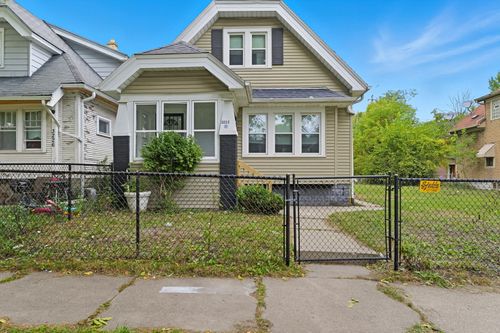 3222 W Fairmount Ave, Milwaukee, WI, 53209-5446 | Card Image