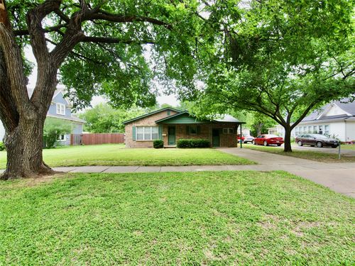 804 Kentucky St, Graham, TX, 76450-3513 | Card Image