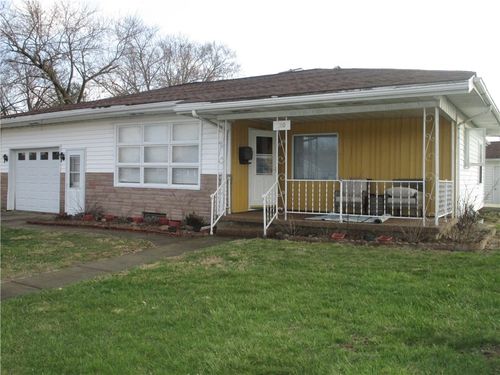 100 N Hickory St, Pana, IL, 62557-1205 | Card Image
