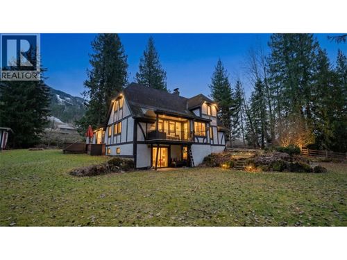 3025 Camozzi Rd, Revelstoke, BC, V0E2S3 | Card Image