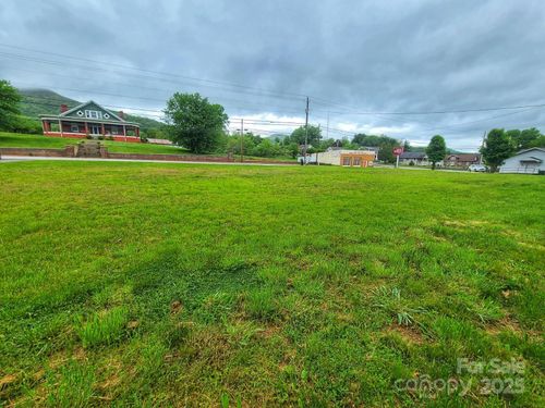 00 E Main St, Burnsville, NC, 28714 | Card Image