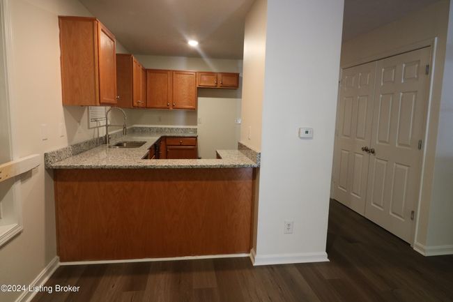 2008 W Market St, House other with 3 bedrooms, 2 bathrooms and null parking in Louisville KY | Image 7