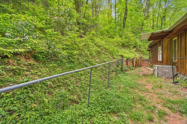 85 Clear Lake Ct, Home with 3 bedrooms, 2 bathrooms and null parking in Ellijay GA | Image 25