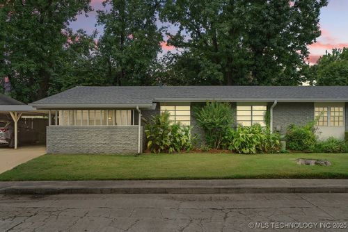 5616-5616 Madison Pl, Tulsa, OK, 74105-7810 | Card Image