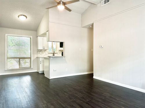 apt-212-2017 Bluebonnet Ln, Austin, TX, 78704-4052 | Card Image
