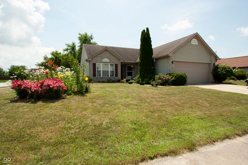 291 Lakemoore St, Brownsburg, IN, 46112-2408 | Card Image