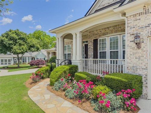 6416 Hickory Springs Cir, Hoschton, GA, 30548-8211 | Card Image