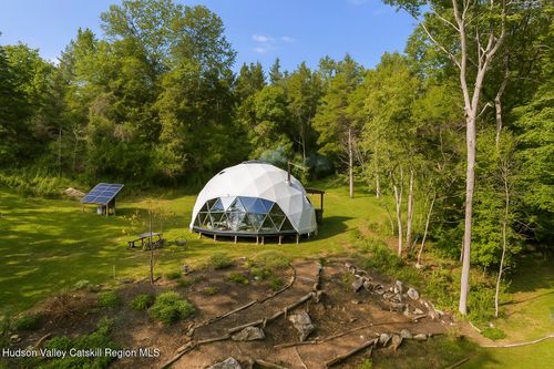 105 Sand Hill Rd, Dover Plains, NY, 12522-5527 | Card Image