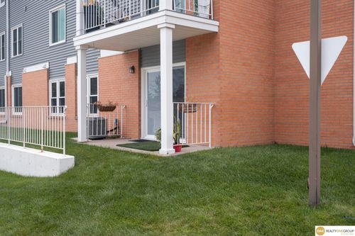206-3001 S 51st Street Ct, Lincoln, NE, 68506-3477 | Card Image