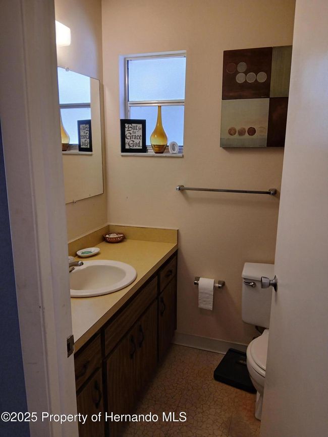 7404 Acorn Cir, House other with 2 bedrooms, 2 bathrooms and null parking in SPRING HILL FL | Image 24