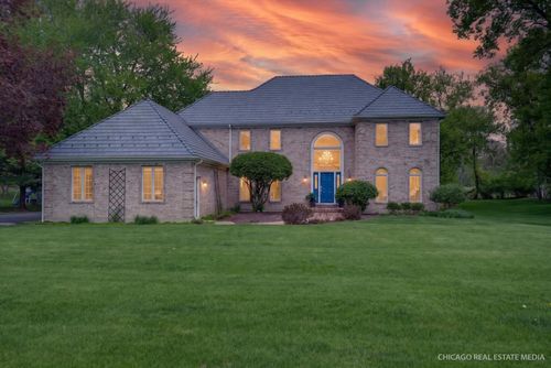 676 Old Westbury Rd, Crystal Lake, IL, 60012-3721 | Card Image