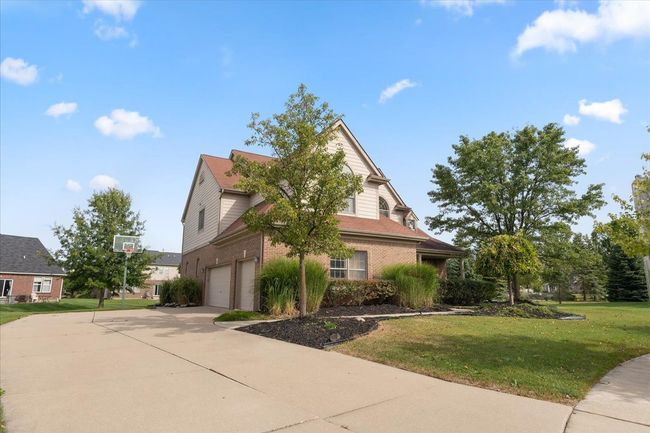 26700 York Ct, House other with 4 bedrooms, 4 bathrooms and null parking in South Lyon MI | Image 4
