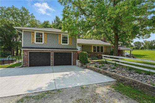 19806 Ne 172nd St, Holt, MO, 64048-8726 | Card Image