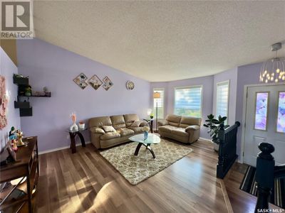 911 Bercovich Cres, House other with 6 bedrooms, 4 bathrooms and null parking in Regina SK | Image 2