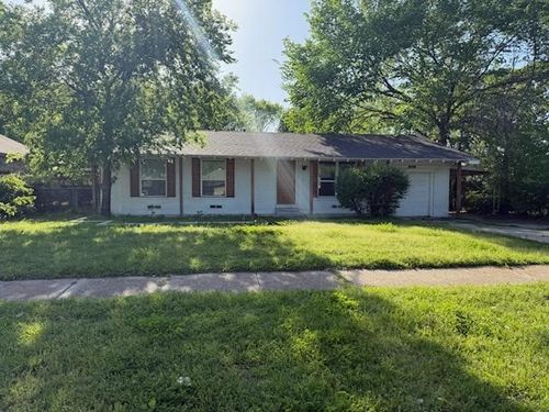 317 Campus Dr, Dallas, TX, 75217-7726 | Card Image