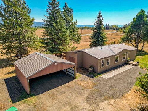 3 Garden Ln, McCall, ID, 83638-5011 | Card Image