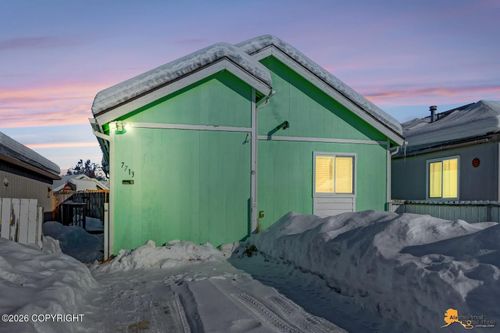 7713 Chaimi Loop, Anchorage, AK, 99504-4689 | Card Image
