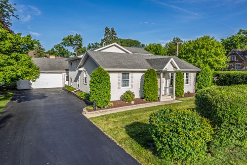 5009 Columbia Ave, Lisle, IL, 60532-2204 | Card Image