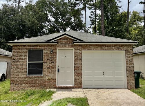 8173 Woods Ave, Jacksonville, FL, 32216-9277 | Card Image