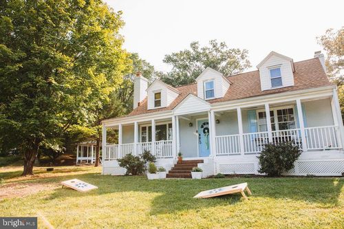 12242 Harpers Ferry Rd, HILLSBORO, VA, 20132-2606 | Card Image