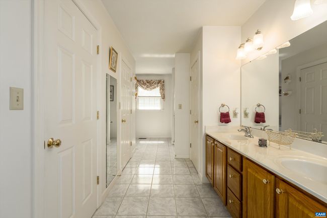 Large Primary Bathroom! | Image 14