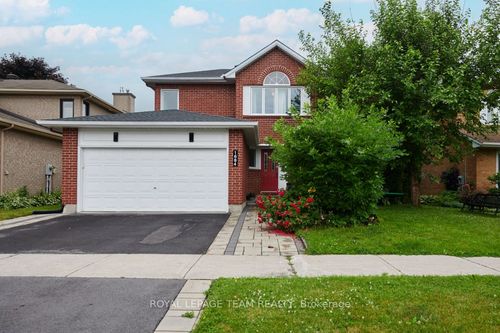 1684 Des Sapins Gdns, Orleans, ON, K1C8E1 | Card Image