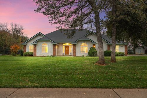 6684 Riata Dr, Redding, CA, 96002-9726 | Card Image